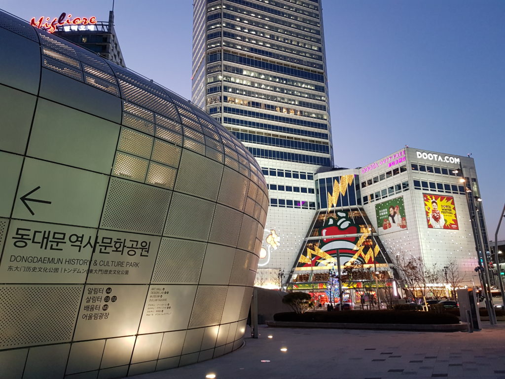 Dongdaemun Design Plaza and Doota mall