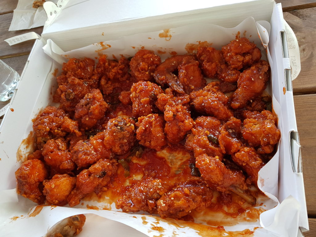 Korean fried chicken food delivery in Sokcho
