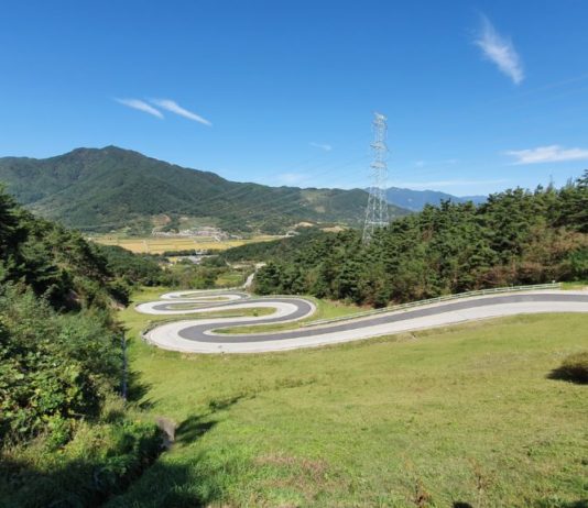 Jirisan's Odogae Pass near Hamyang in South Korea