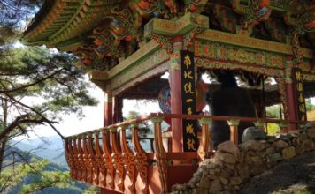 Colorful temple at Seoamjeongsa Temple in Jirisan National Park, South Korea