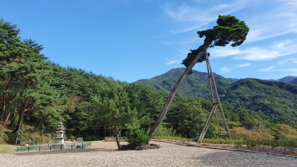 Pagoda at Byeoksongsa Temple in Jirisan National Park, South Korea