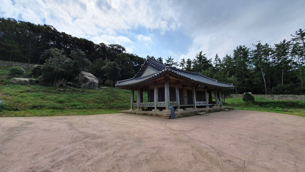 Nakseojae Library on Bogil Island in South Korea
