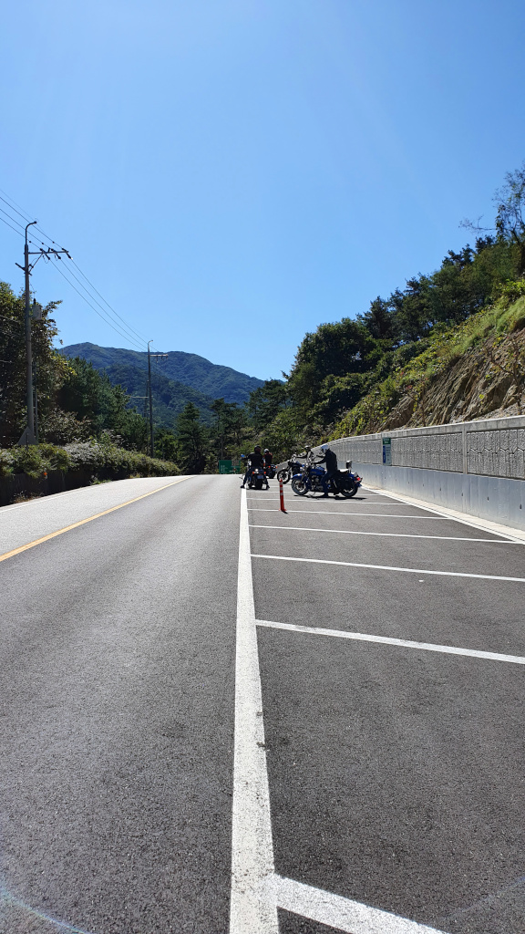 Parking at Odogae Pass in Jirisan National Park, South Korea