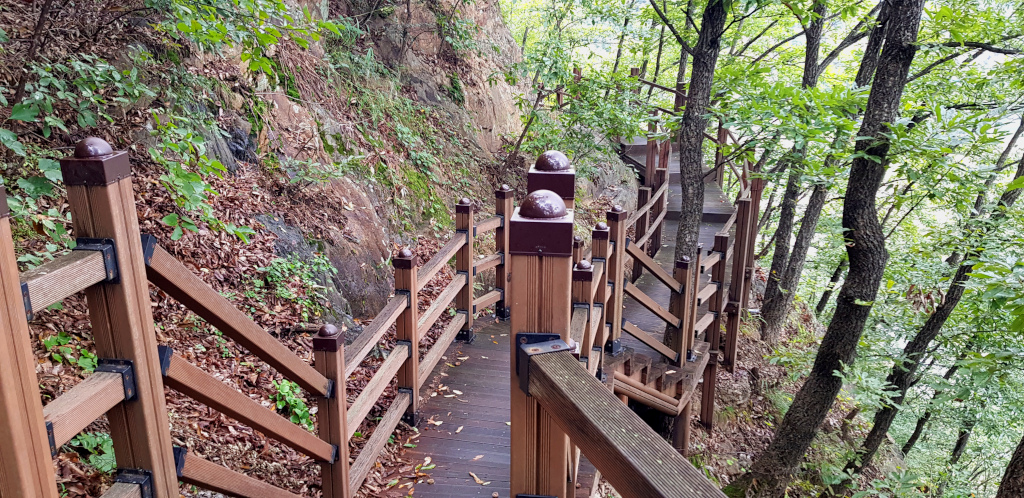 Tokkibiri Cliffside Road in Mungyeong, South Korea