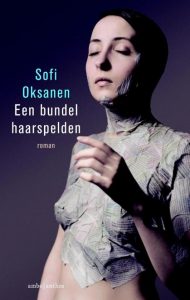 Finland boek - Sofi Oksanen - Een bundel haarspelden